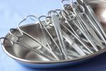 Dukal Stainless Steel Kidney Tray 10"; Kidney Shaped Curved Dish Basin 26 Oz. Reusable Metal Kidney Dish. Ideal for Surgical/Medical/Vet/Tattooist/Bea